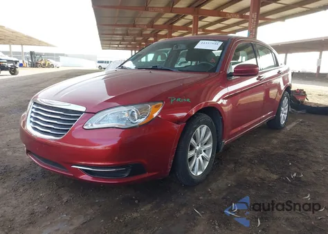 2013 Chrysler 200 Touring z USA, uszkodzony, nr VIN 1C3CCBBB7DN515606